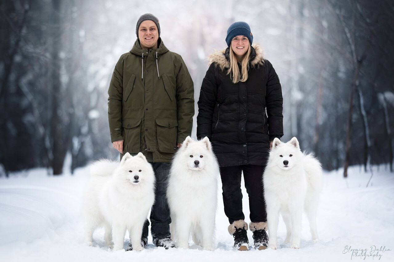 Christina, Jordan, Lucy, Lou et Sky en Hiver