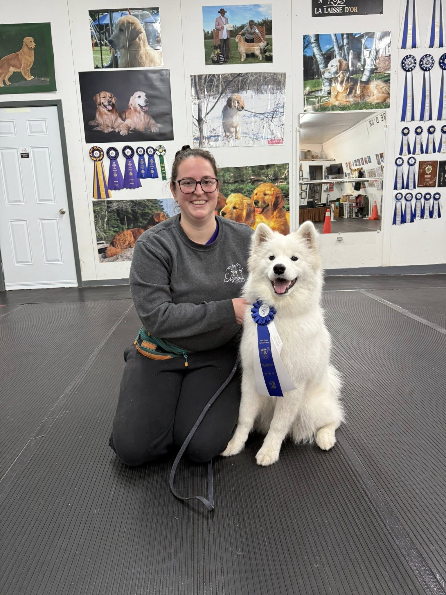 Arya en session d'obéissance